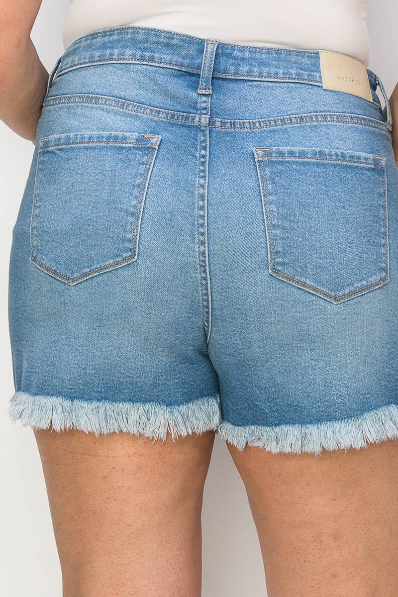 PLUS SIZE - HIGH RISE STRETCH MID SHORT