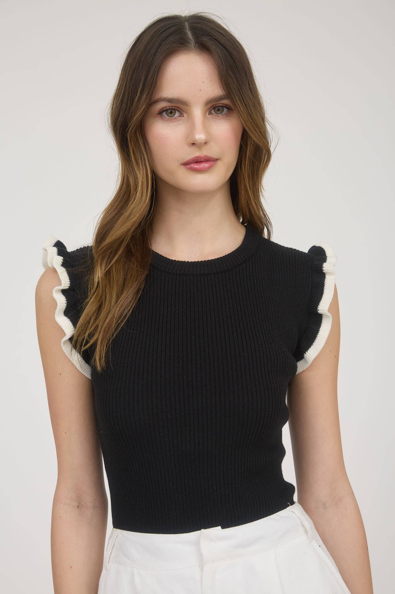RUFFLED UP RIGHT TOP