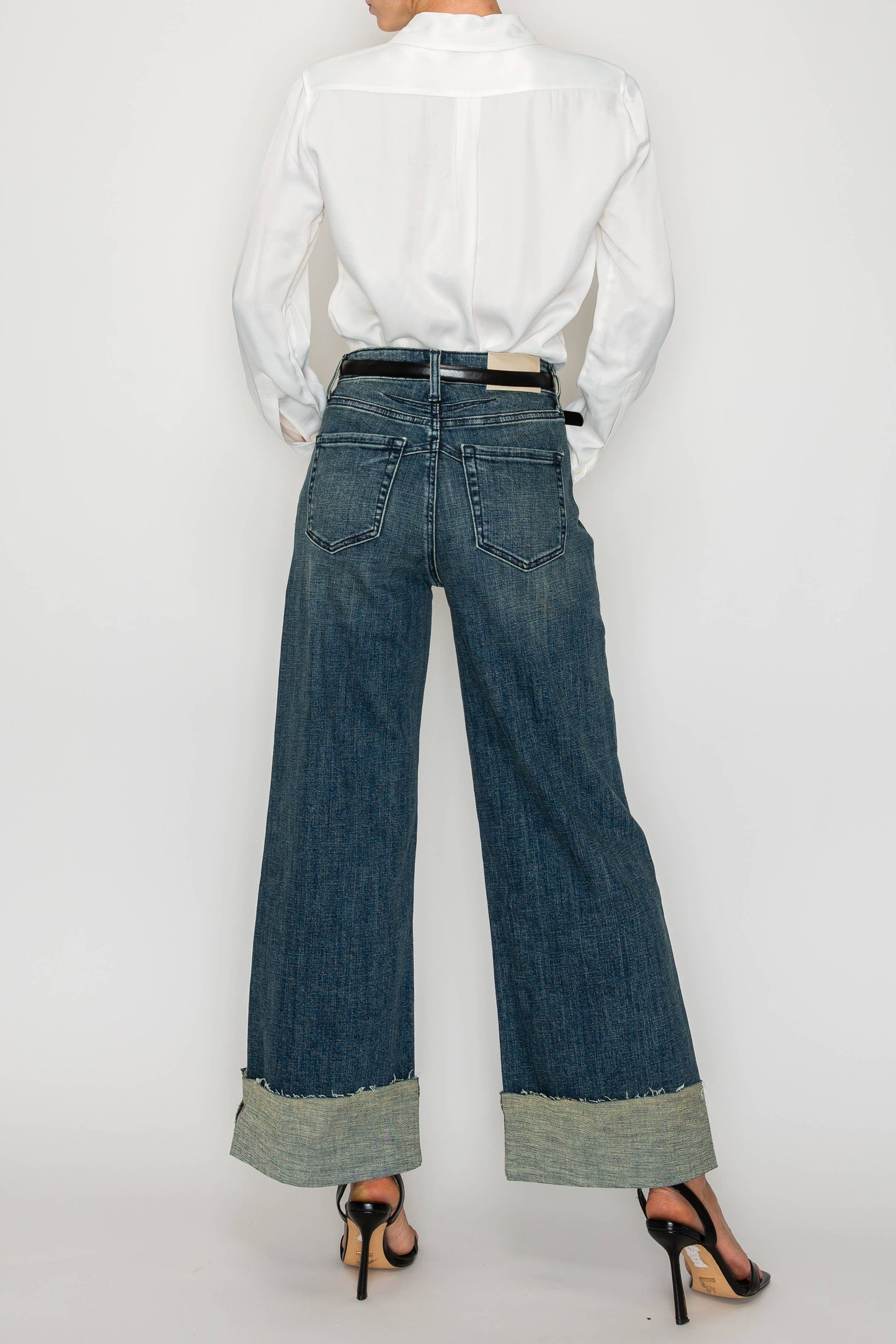 TUMMY CONTROL CATTLE CUFF DENIM