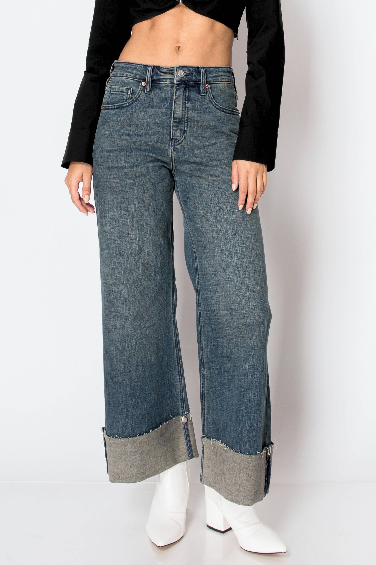 TUMMY CONTROL CATTLE CUFF DENIM