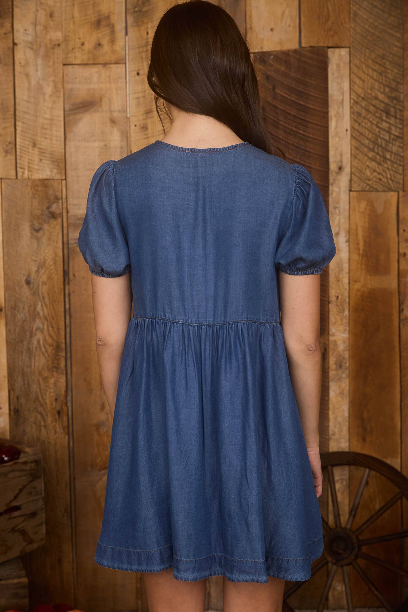 DARK CHAMBRAY FRONT TIE PUFF SLEEVE MINI DRESS