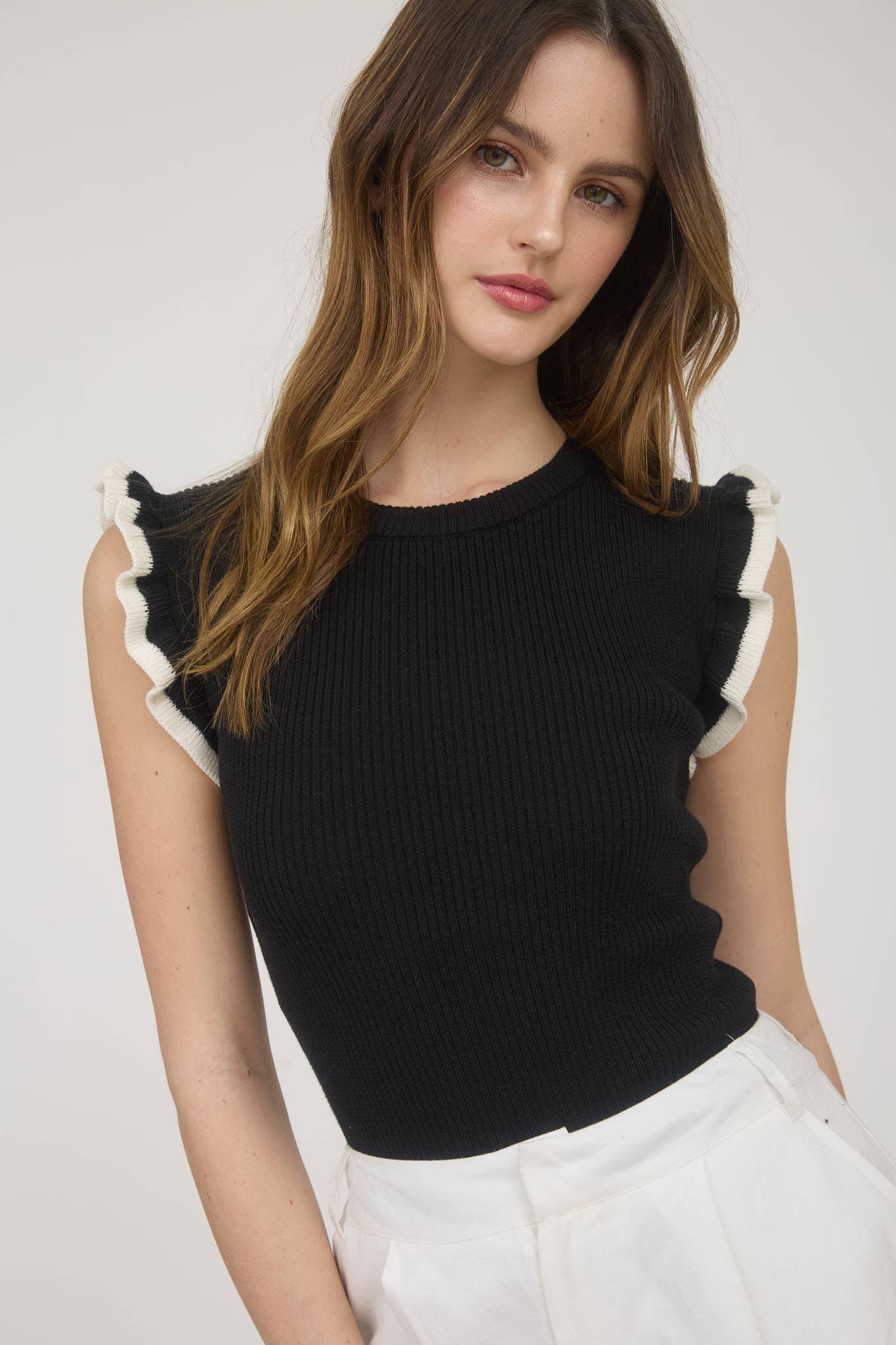 RUFFLED UP RIGHT TOP