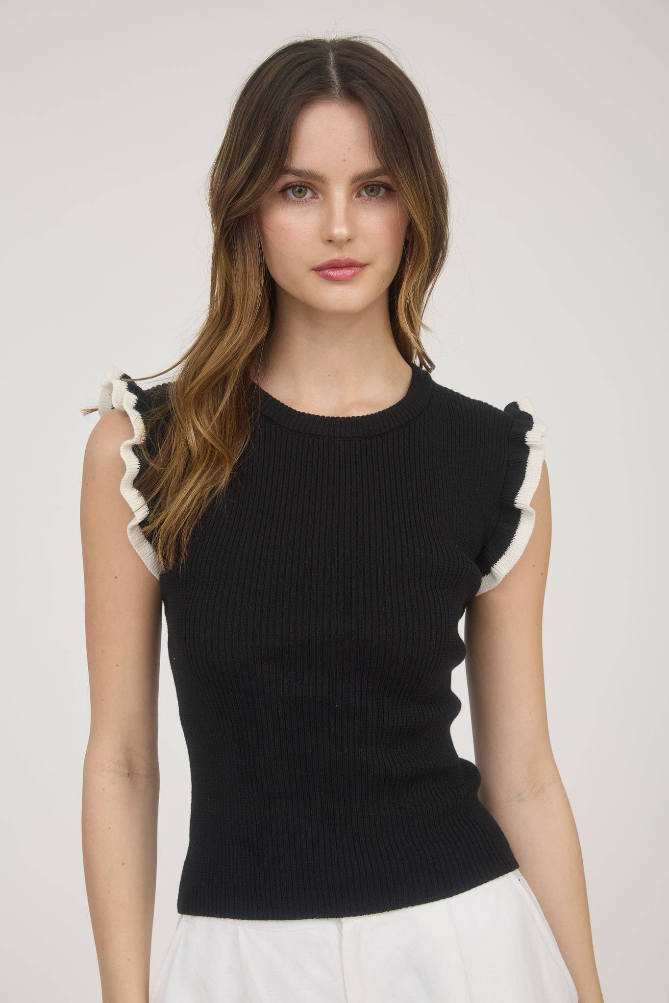 RUFFLED UP RIGHT TOP