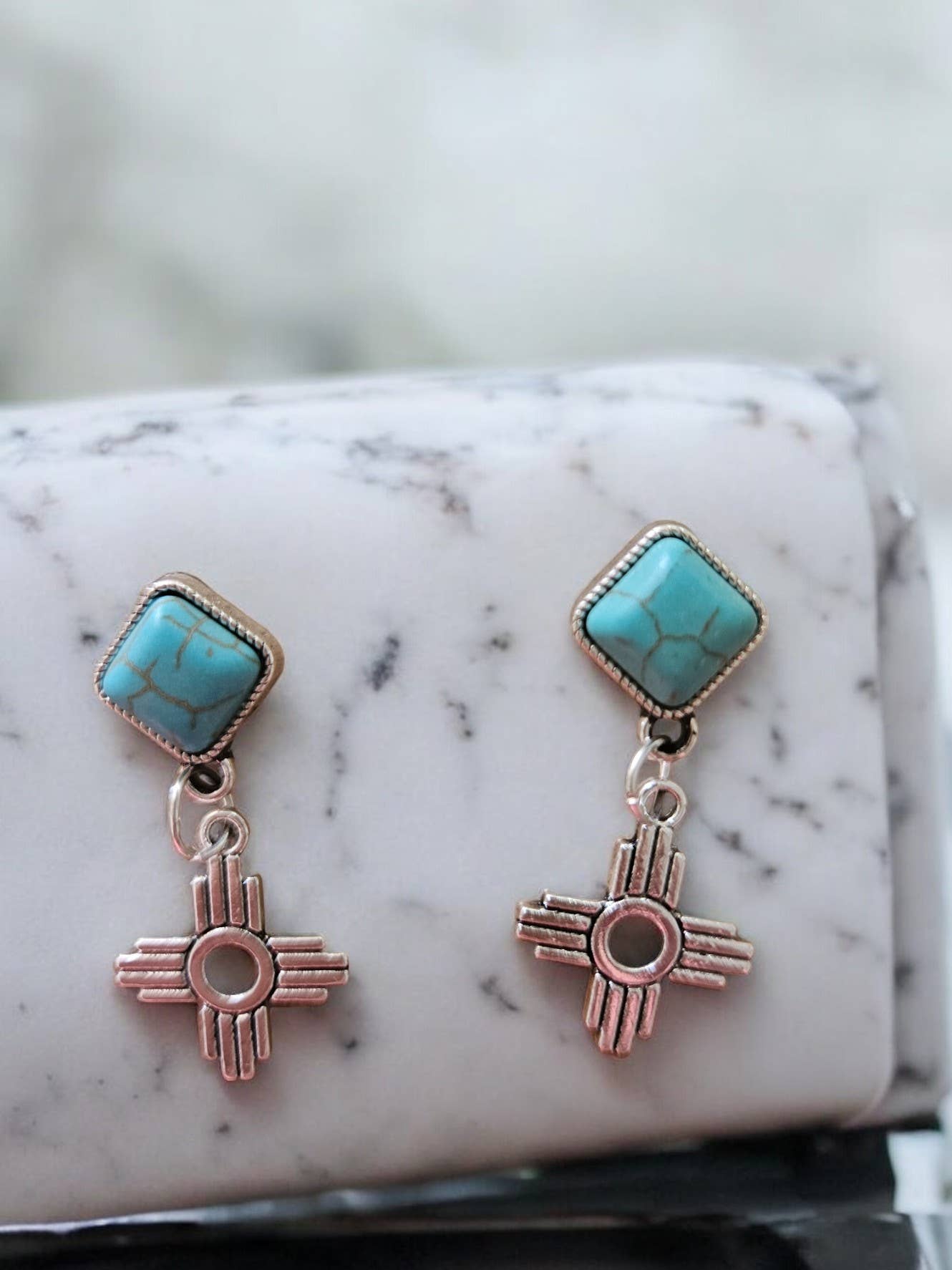 Zia w/ Simulated Turquoise