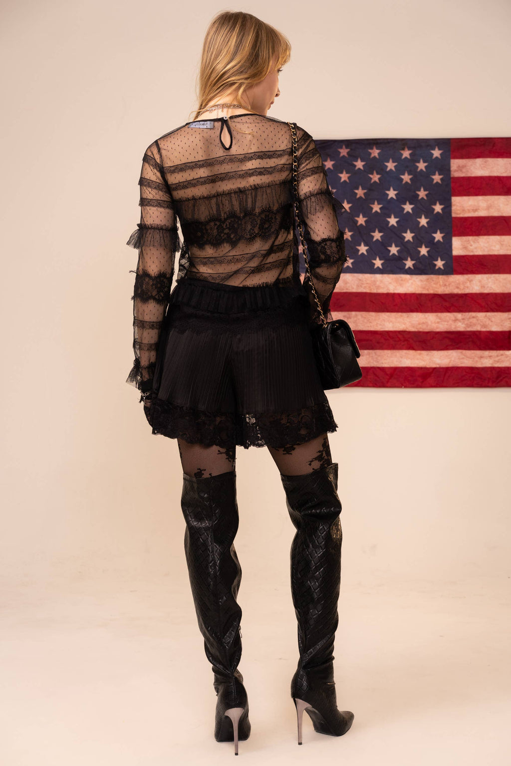 LACIE LACE SHORTS