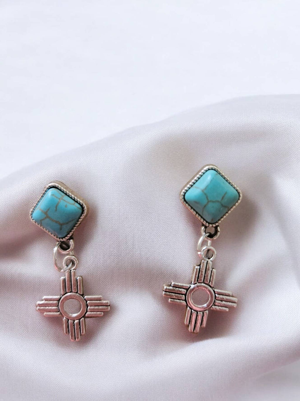 Zia w/ Simulated Turquoise