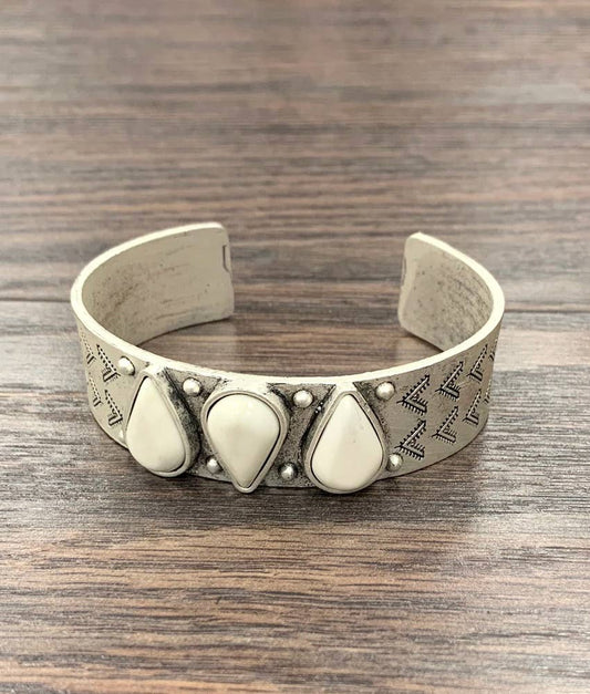 DROP WHITE CUFF BRACELET
