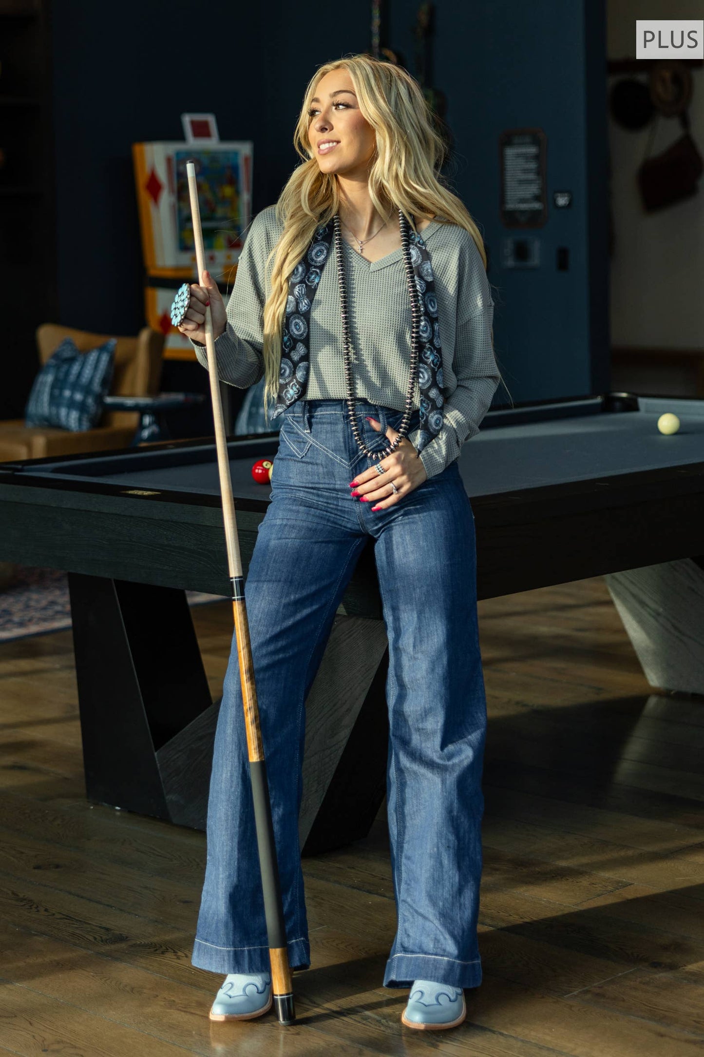 HIGH DESERT HENLEY