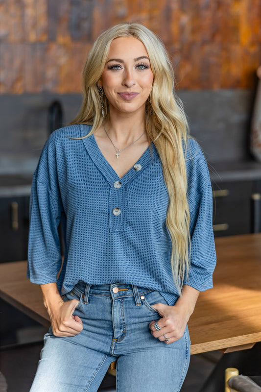 BLUE MESA BUTTON TOP