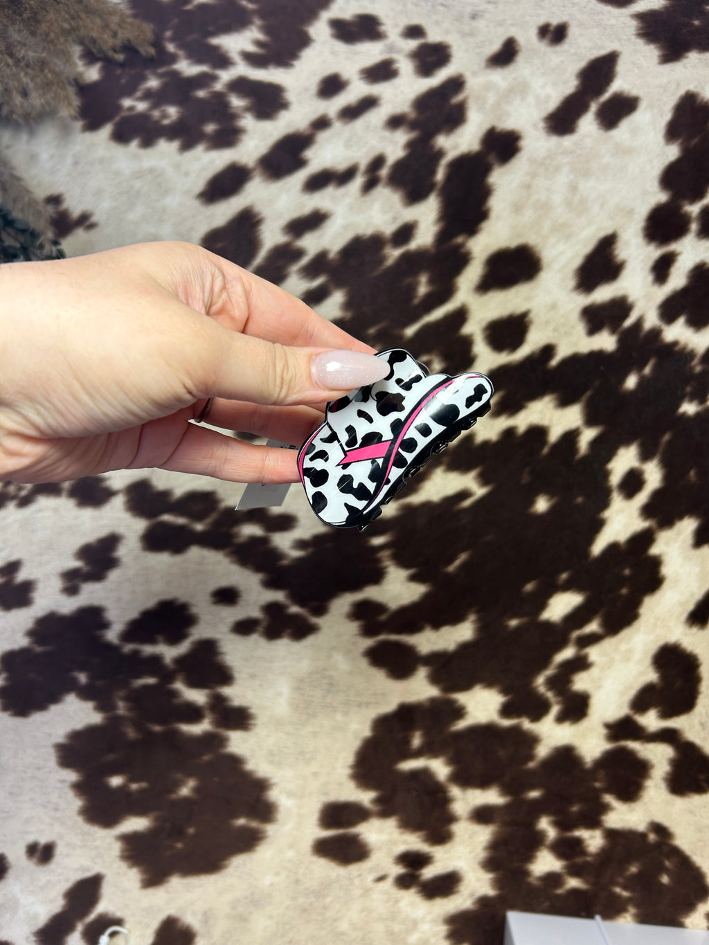 COWGIRL CLAW CLIPS