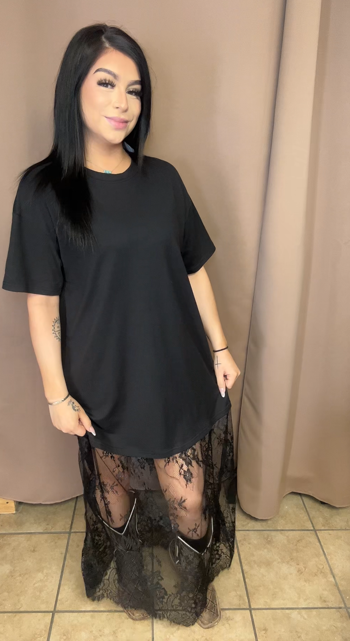 BLACK STALLION LACE MAXI