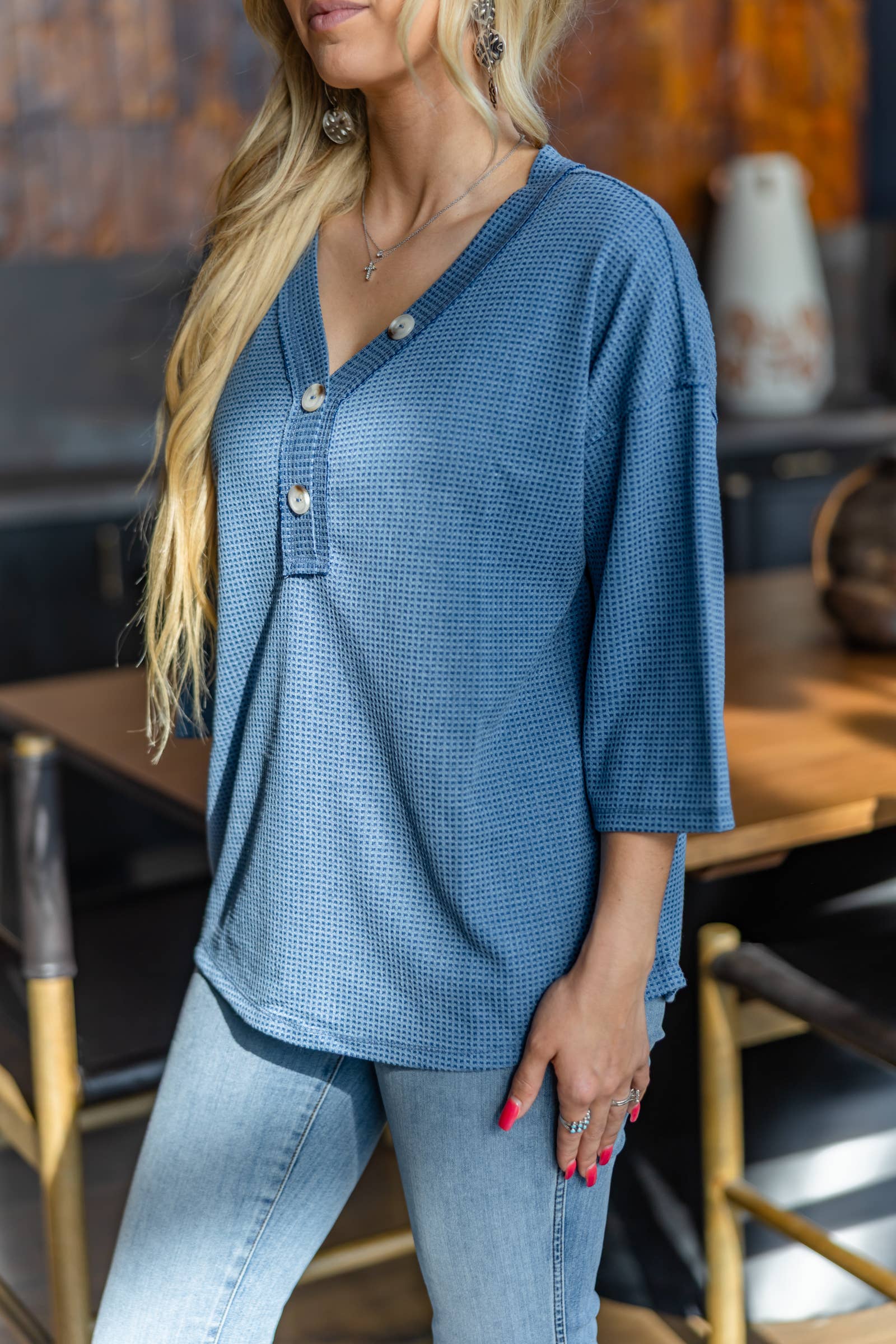 BLUE MESA BUTTON TOP